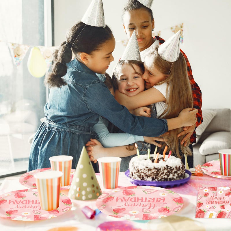 BOKFJBP 40 قطعة من أطباق الفراولة والمناديل، 9 بوصة للاستعمال مرة واحدة للربيع والصيف مجموعة أدوات مائدة لأعياد الميلاد السعيدة للفتيات والزفاف بألوان مائية وفاكهة التوت وعيد الميلاد الأول تحت عنوان ديكور حفلات استحمام الطفل يخدم 20 قطعة - Image 5